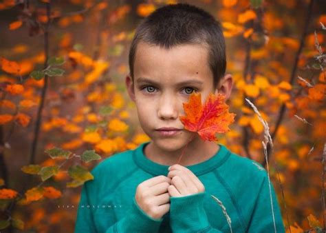 Mother Takes Breathtaking Photos Of Her Ten Kids Photographing Kids