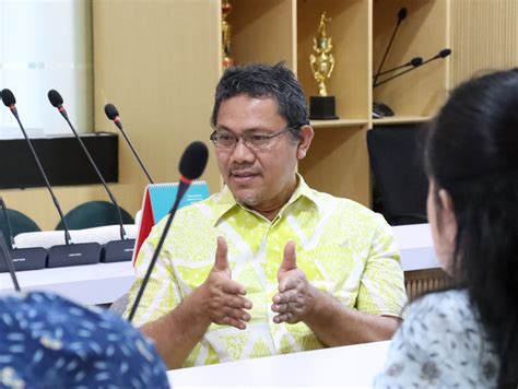 PT. Comextra Majora Makes a Visit to the Faculty of Agriculture Unhas