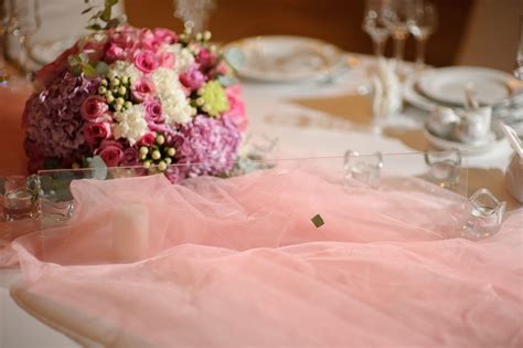 Bridal bouquet, wedding decoration, pink wedding, global wedding | Global wedding, Wedding cake ...