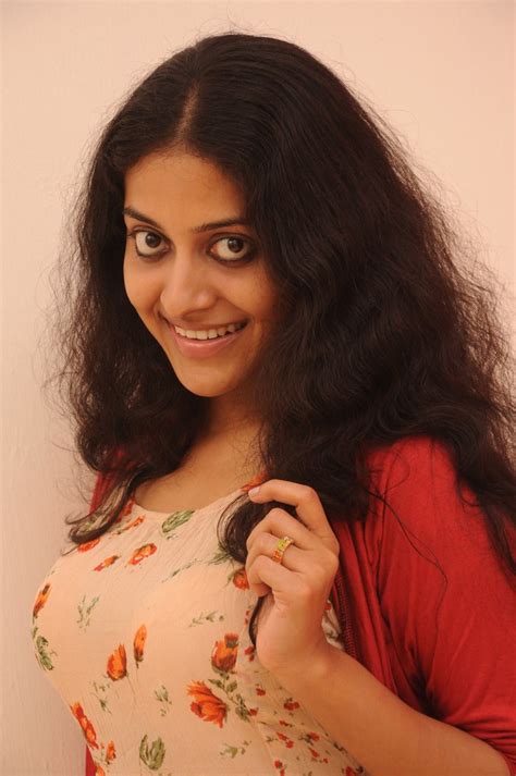Tamil Actress Kavitha Nair Latest Image Gallery Cinehub