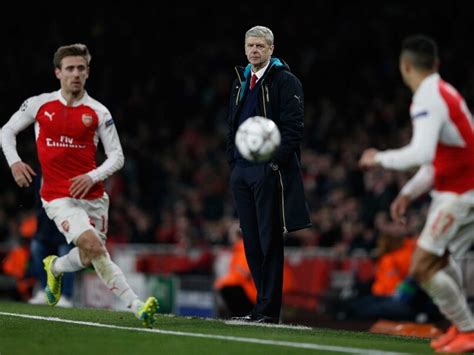 Arsene Wenger Blasts Arsenal Says Team Suffered From Naivety Against