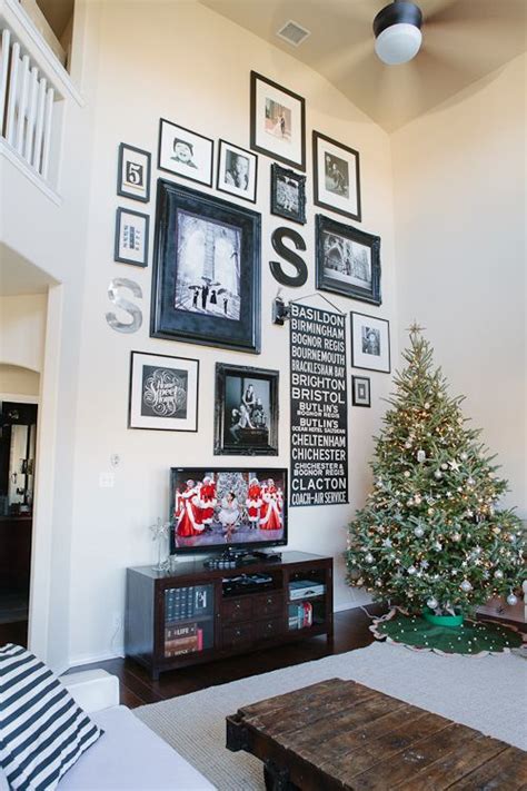 Check spelling or type a new query. 14 Ideas and Solutions for a Gallery Wall Behind the TV ...