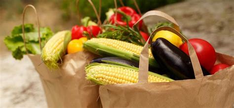 Start out by cutting two inch pieces of zucchini. 21 vegetables high in fiber - June 2020