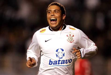 Estreia de Ronaldo Fenômeno no Corinthians completa 13 anos FNV Sports