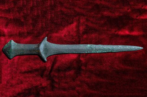 Here Are 5 Things You Should Know About The Worlds Oldest Sword