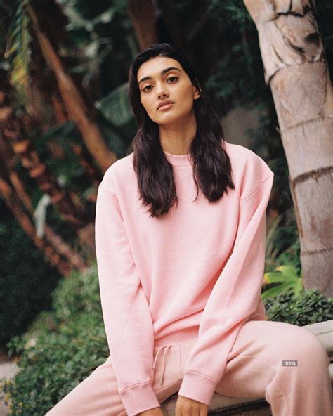 British Indian Model Neelam Gill Talks About Racism In Her Vlogs The Etimes Photogallery Page 33
