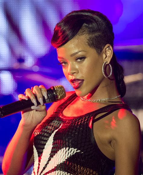 Aap Rocky And Rihanna Rapper Calls Rihanna A Pothead Huffpost
