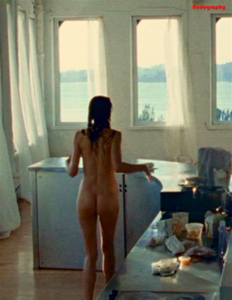 Saffron Burrows Nude Topless Pictures Playboy Photos Sexiz Pix