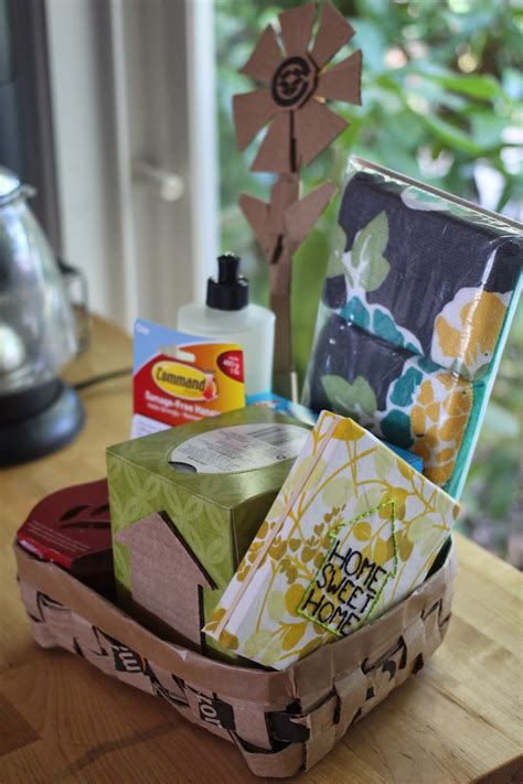The best wedding gift ideas for couples—from $25 to $100. The Experimental Crafter: Simple Housewarming Gift Basket