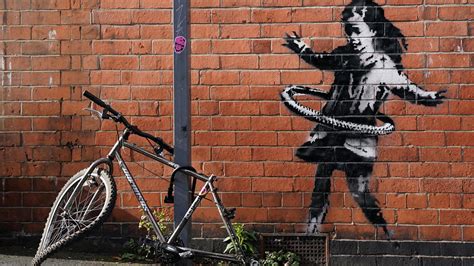 Dieses mal setzt der paint like banksy corona version handgemalt from www.kasuwacdn.de. Banksy zeigt neues Kunstwerk in Englands Corona-Hotspot ...