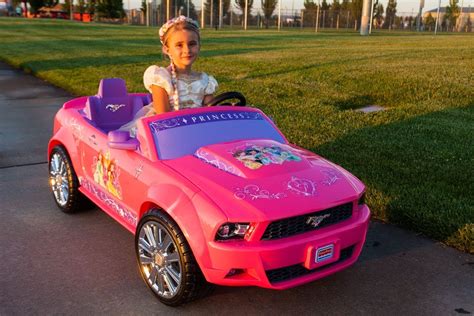 Power Wheels Disney Princess Ford Mustang - YouTube