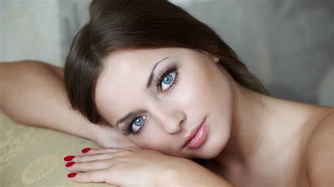 Wallpaper Face Women Depth Of Field Long Hair Blue Eyes Brunette