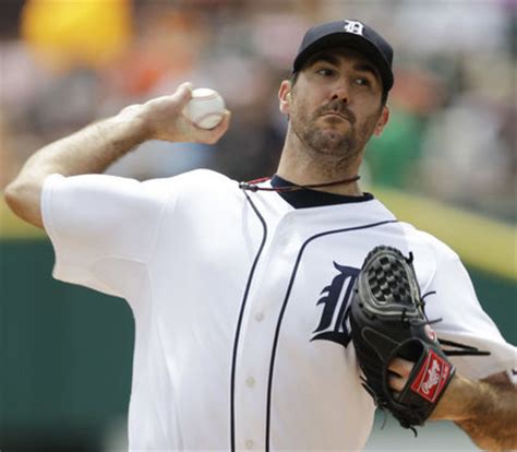 Justin Verlander Miguel Cabrera Stand Out As Tigers Rally For 5 2