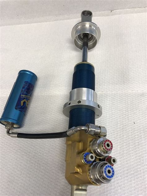 Dynamic suspensions spool valve (dssv) is a chassis suspension technology that delivers high levels of suspension damping performance. Racecarsdirect.com - Ferrari 458 Dynamics DSSV 5way Dampers