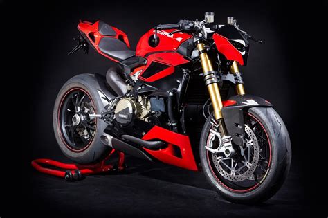 Concept Ducati La 1199 Panigale Se Transforme En Roadster Avec Hertrampf