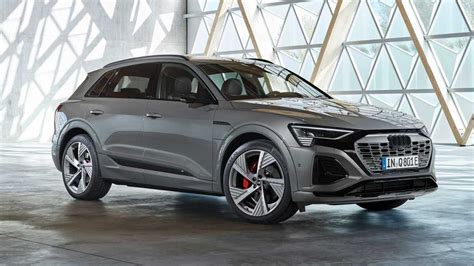 Audi Q8 E Tron Debuts As Brands Flagship Ev Suv Making Up To 496 Hp