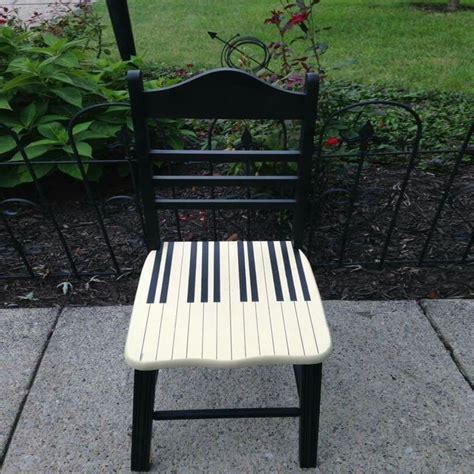 Find licensed gear from fender, gibson and zildjian, or make your own. Awesome Piano chair 🎶🎶🎵😍 . . Credit: Kelly Layden #piano # ...