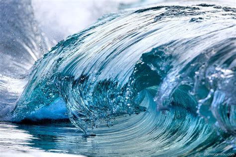 Beautiful Photos Capture The Majesty Of Waves Cresting And