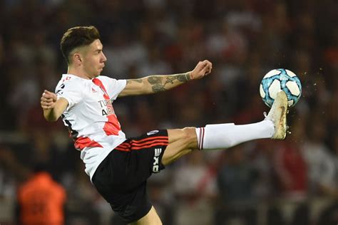 We did not find results for: Report: Leeds rivalling West Ham for Gonzalo Montiel