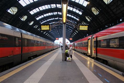 Frecciarossa Orari Treni Biglietti Tariffe E Offerte Trainline
