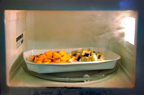 How Do Microwaves Work Kitchen Safety Tips The Washington Post