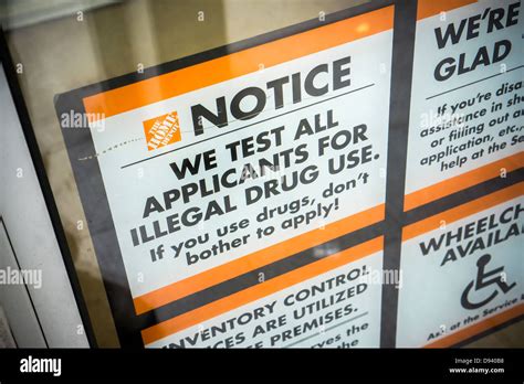 Bewerber testen -Fotos und -Bildmaterial in hoher Auflösung – Alamy