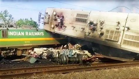 Two Freight Trains Collide In Mps Shahdol 1 Loco Pilot Dies Nation