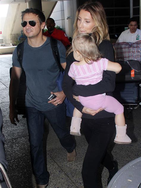 jeremy renner s wife everything you should know about his marriage to ex sonni pacheco us