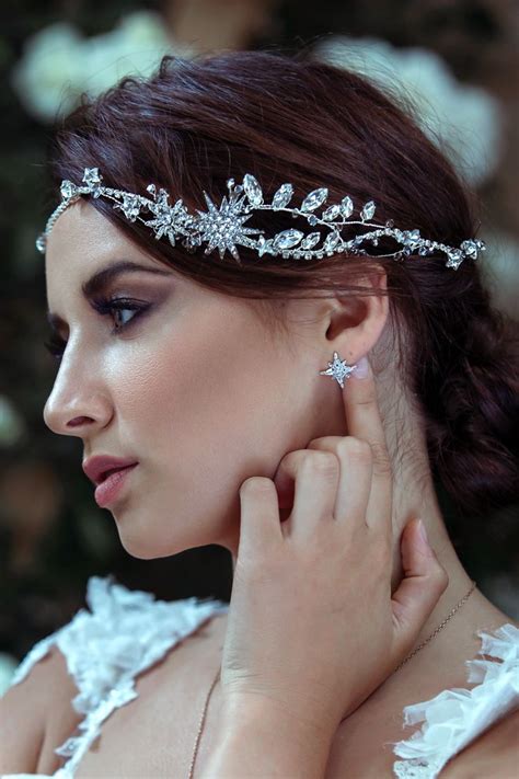 Beautiful Bridal Headpiece Trends For 2019 And How To Wear Them