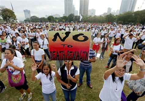 Thousands Protest Drug Crackdown In Philippines