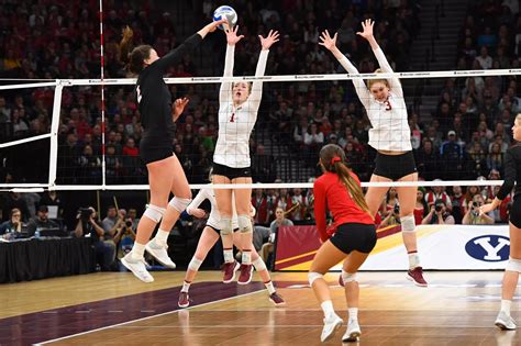 5 Tips For Playing Volleyball In 2020