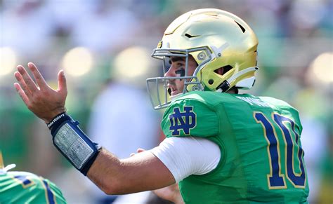 Notre Dame Qb Drew Pyne Responds To Viral Yelling Video From Tommy Rees
