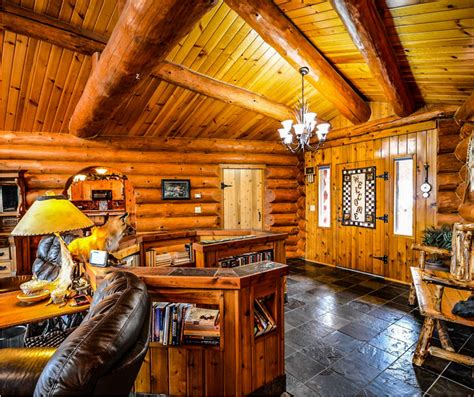What are my choices for log cabin roofing? Log Cabin Decorating and Rustic Decor