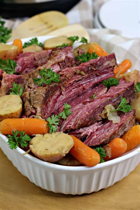 Plus it's sooo easy, made right in the instant pot with minimal hands on using the instant pot significantly speeds up the time it typically takes to cook a corned beef brisket. Instant Pot Corned Beef and Cabbage - Sweet Pea's Kitchen