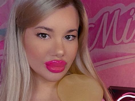Antik Montgomery Vid K Fuck Doll Barbie Bimbo Kik T Megtorol Javaslat