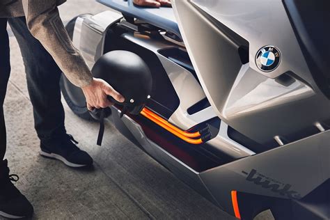Bmw Unveils Its Futuristic Concept Of Self Balancing Electric Two