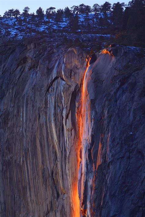 Yosemites Horsetail Fall Lights Up Each February California Beaches