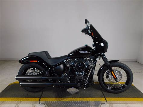 The street bob comes with disc front brakes and disc rear brakes. New 2019 Harley-Davidson Softail Street Bob FXBB Softail ...