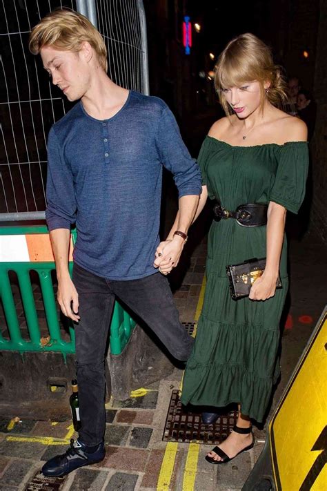 Taylor Swift And Joe Alwyn Hold Hands On Date Night In London
