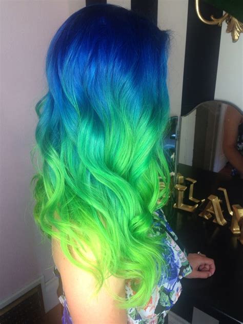 The most common aqua hair comb material is cotton. Blue green neon Aqua hair color ombré melt | Aqua hair ...