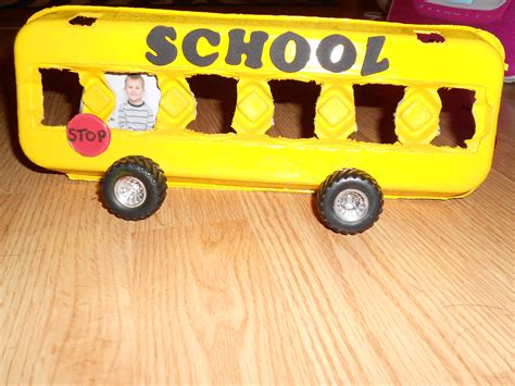 Diy School Bus Picture Frame Use For Turn Taking Moving Bus While