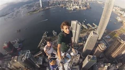 Crazy Teenagers Take Selfies On Top Of A Hong Kong Skyscraper