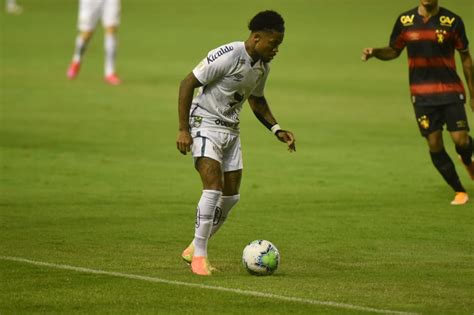 Gosto de jogar futebol sou peladeiro de final de semana. Marinho: "Santos não precisa de jogador de nome. Precisa ...
