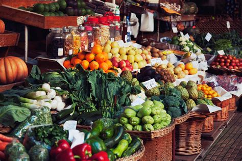 The Health And Economic Benefits Of Seasonal And Locally Grown Food