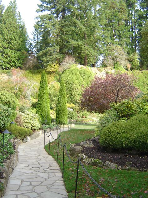 The gardens receive over a million visitors each year. Seattle & Victoria November 2006 056 | Butchart Gardens ...