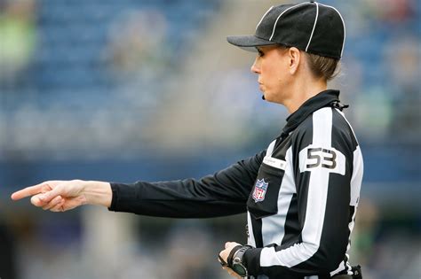 Who Is Sarah Thomas Nfl Ref To Be First Woman To Officiate A Playoff Game