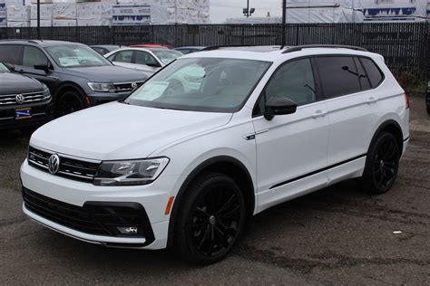 As conditions change, available 4motion distributes power between the front and rear wheels as needed to help optimize traction and stability. New 2021 Volkswagen Tiguan 2.0T SE R-Line Black 4Motion 4D Sport Utility in Auburn #M10133 ...