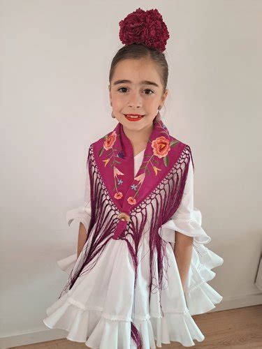 mantoncillo bordado niña mibebesito moda flamenca infantil hecha a mano