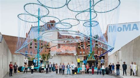 Architectural Installation Purifies Water Over New Yorkers Heads