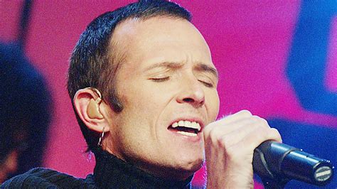 Tragic Details About Stone Temple Pilots Scott Weiland